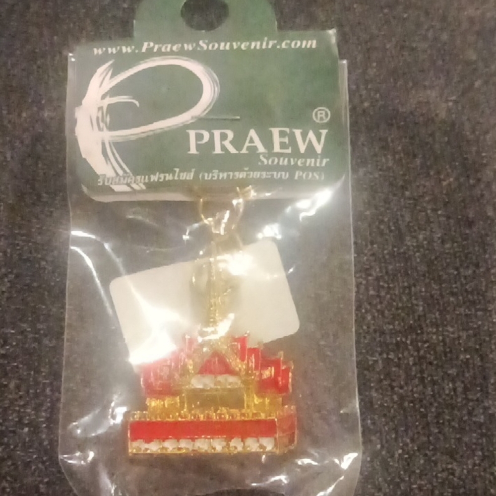 Praew Souvenir Keychain with Red and Gold Design